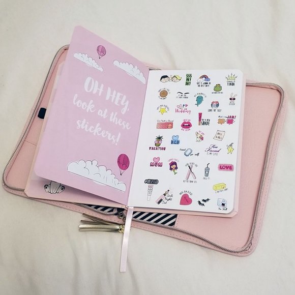 🆕️ Limited Edition Holiday Too Faced Boss Lady Beauty Agenda - Picture 6 of 8